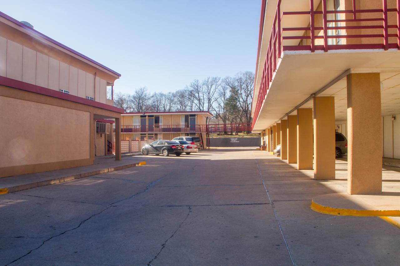 Executive Inn Ponca City Esterno foto