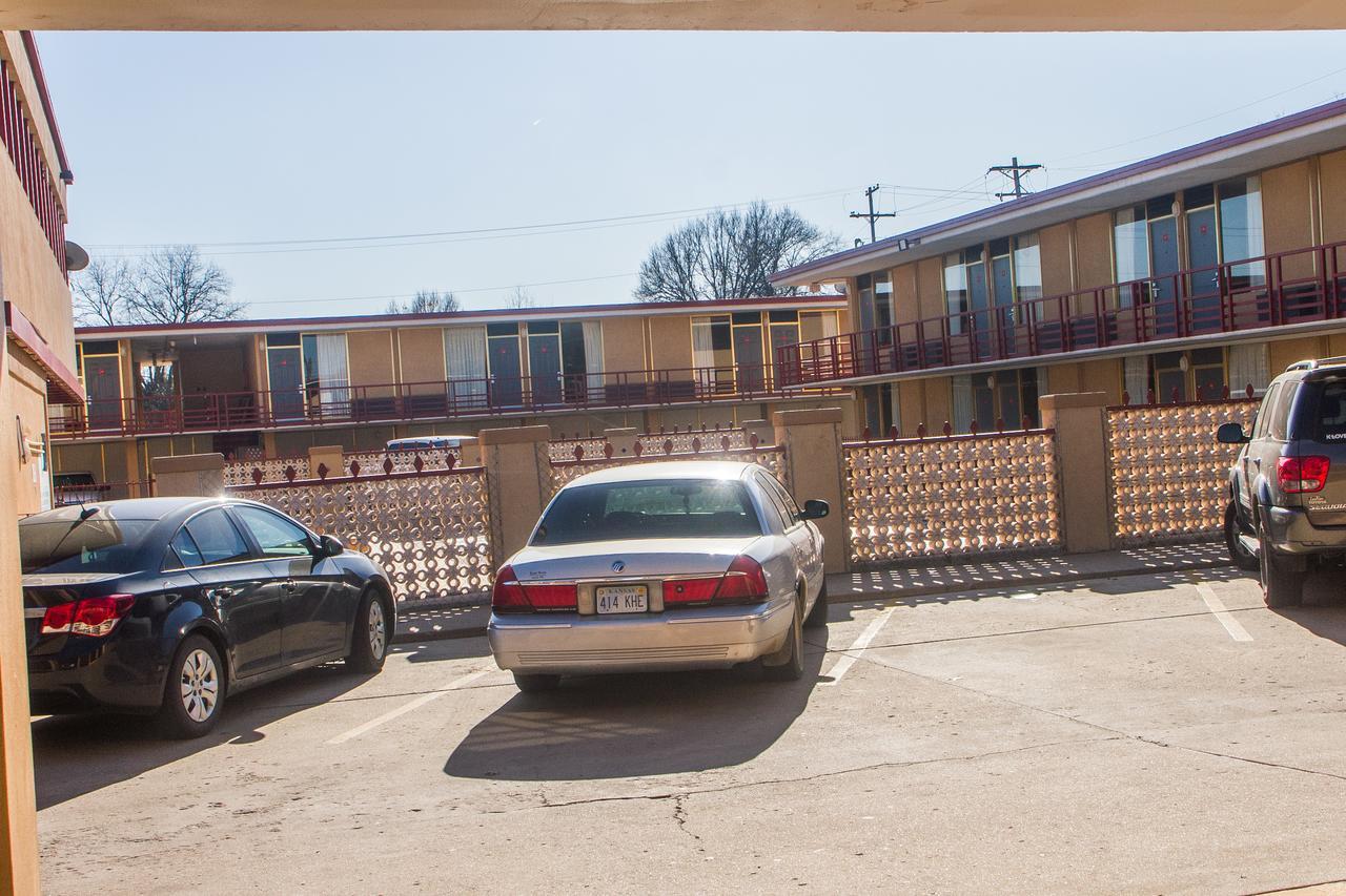 Executive Inn Ponca City Esterno foto
