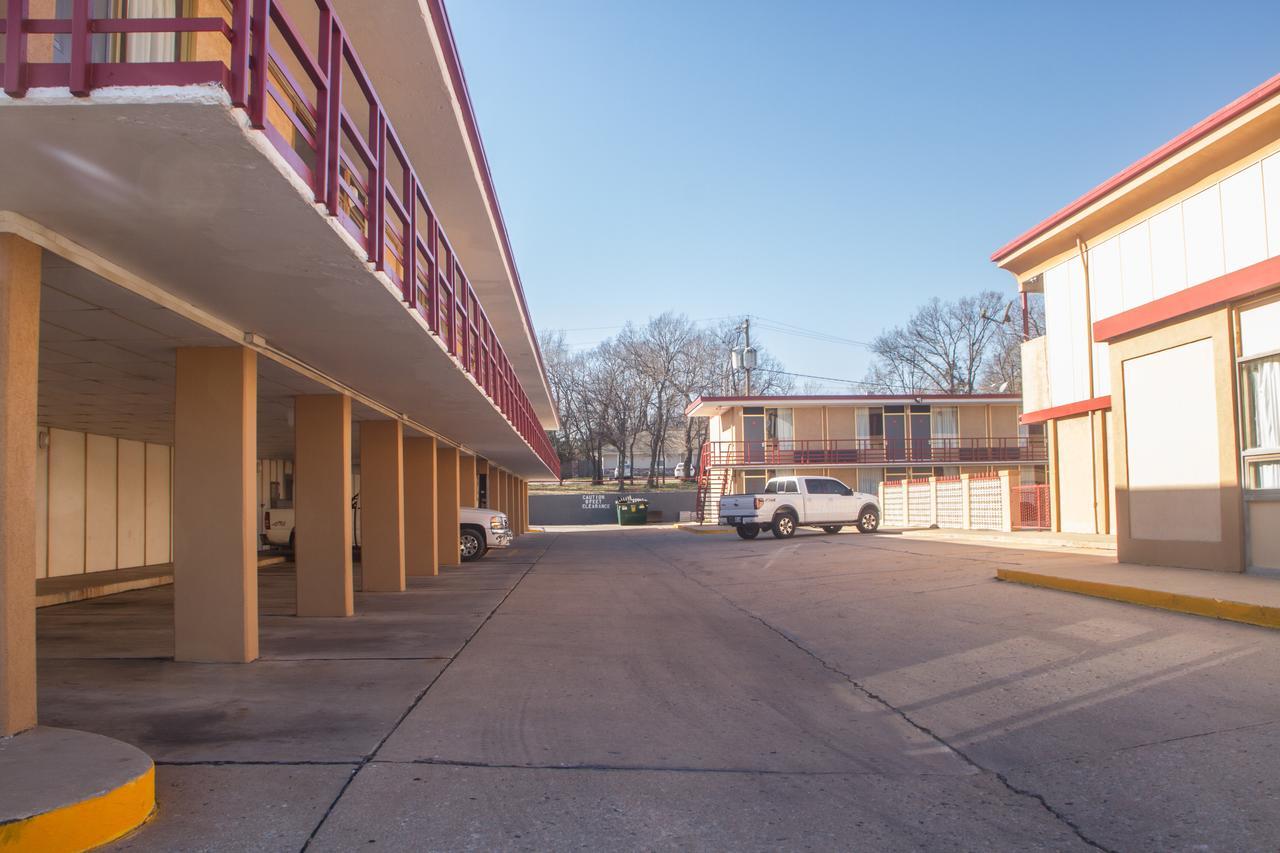 Executive Inn Ponca City Esterno foto