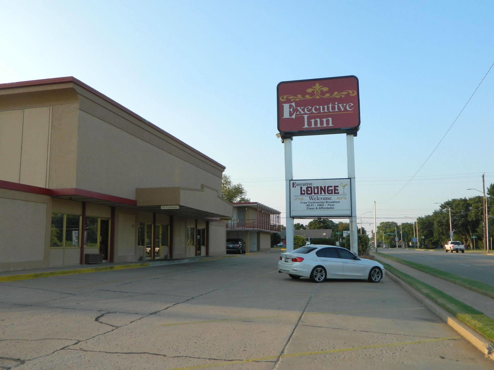 Executive Inn Ponca City Esterno foto